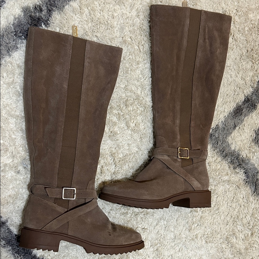 Blondo Stylish Brown Women's Boots.